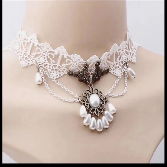 Jewelry - 3/$25 ** White Lace Victorian Choker NWOT